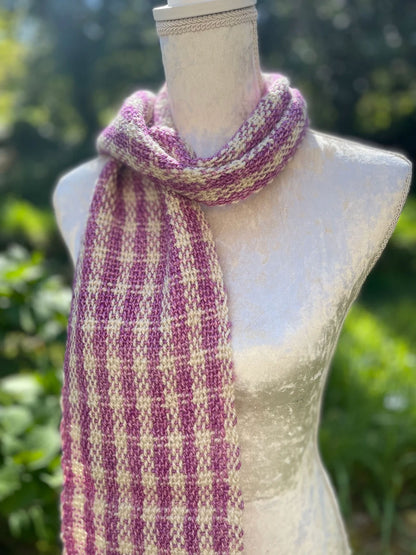 Hand woven Wensleydale houndstooth scarf by Penberth Yarns
