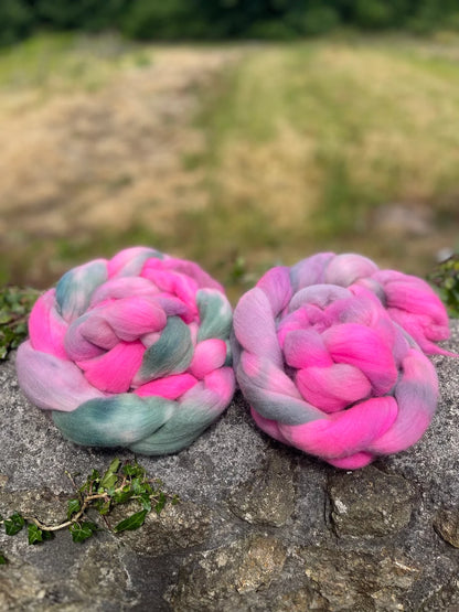 Red Campion, Merino Hand Dyed Spinning Fibre, 100g