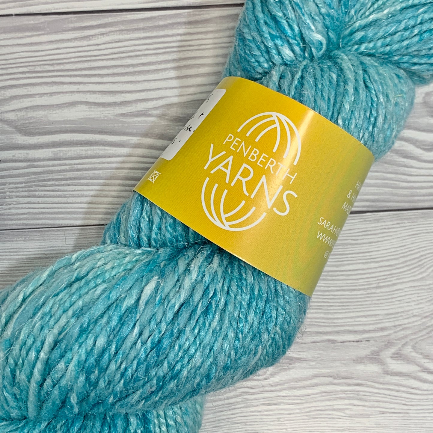 Falklands Merino, Tussah Silk and Linen Handspun Yarn in Light Turquoise